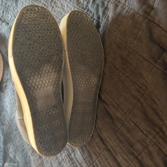 Soda Hidden Wedge Faux Suede Sneaker Booties Size 7‎ - Picture 6 of 6